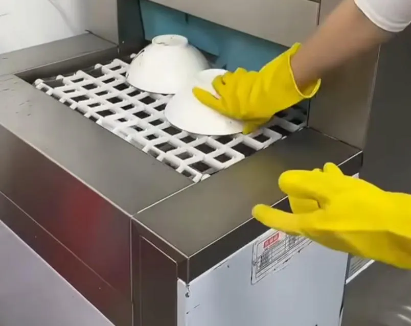 MES-P1 in Action: High-Volume Dishwashing Performance in Commercial Kitchens